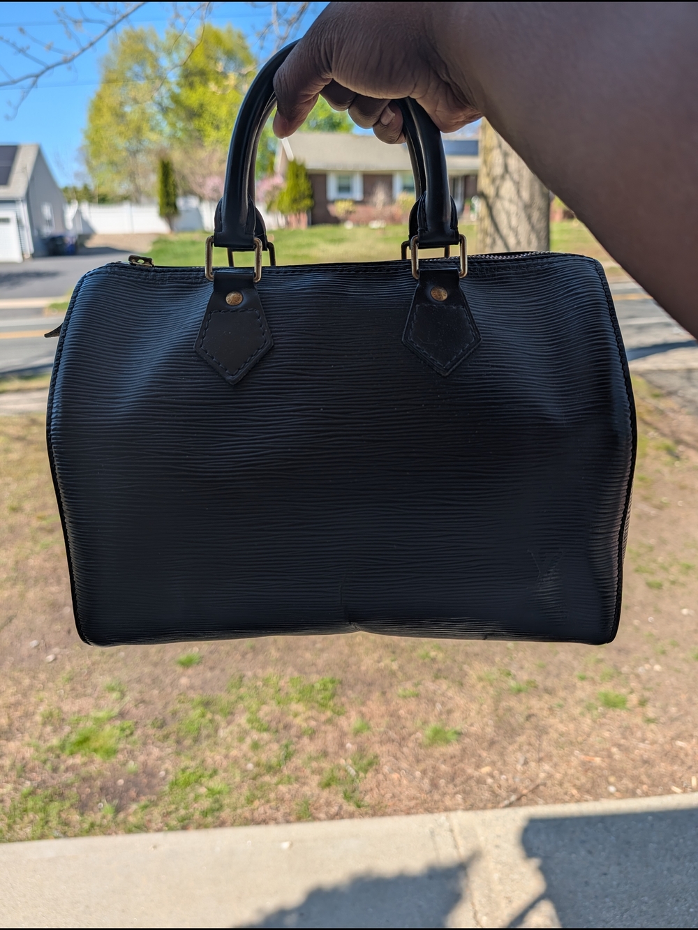 Louis Vuitton Black Epi Leather Speedy 25 - Picture 5 of 10